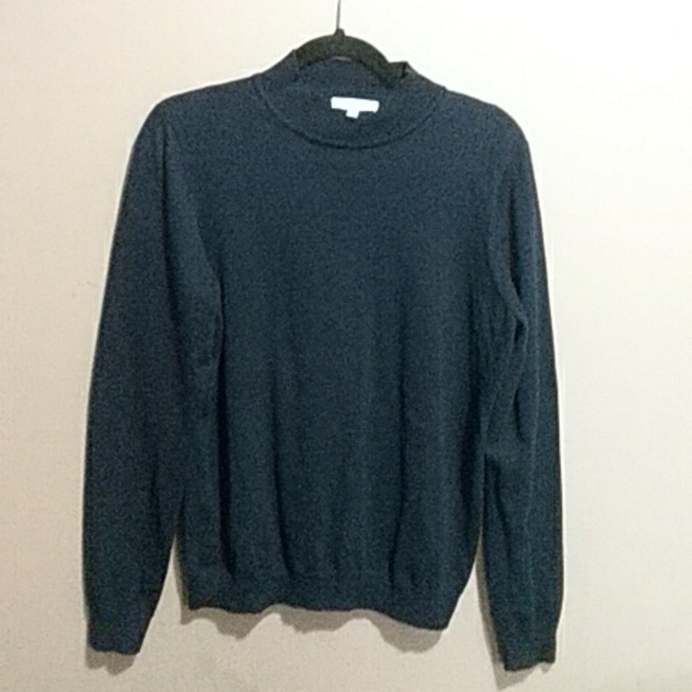 Northern reflections sweater size medium